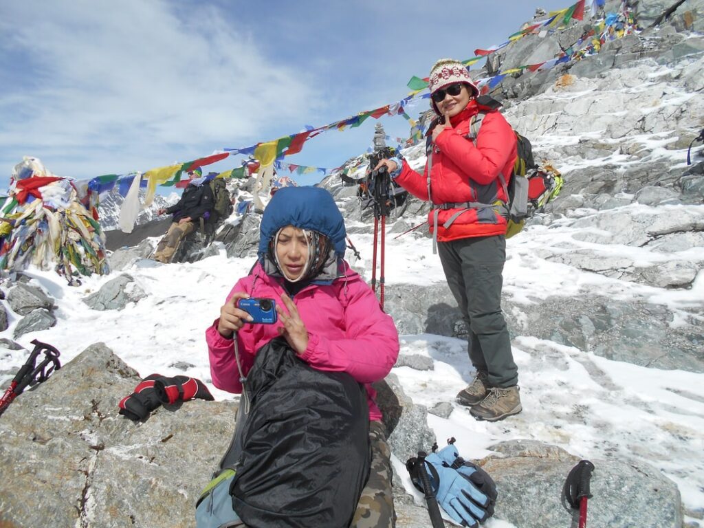 EBC Kongma La and Cho La Pass Trek Big Sky Treks Gokyo chola pass Trek