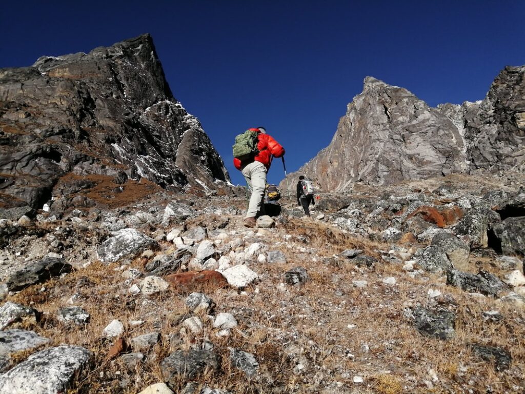EBC Gokyo Chola Pass Trek Big Sky Treks Gokyo Chola pass Trek